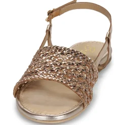 Betty London - ALISSA