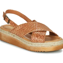 Betty London - ARAMA camel