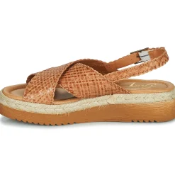 Betty London - ARAMA camel