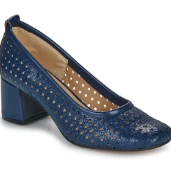 Betty London - BRIGITTE