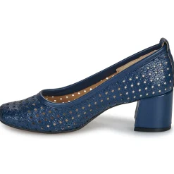 Betty London - BRIGITTE