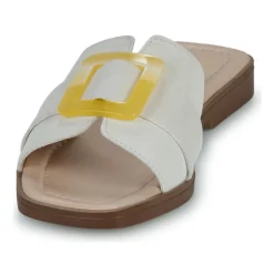 Betty London - CAPUCINE