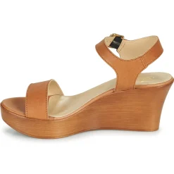 Betty London - CHARLOTA