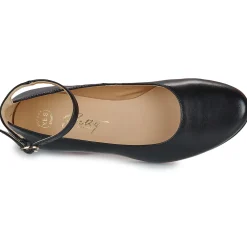 Betty London - HELEN