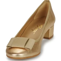 Betty London - Hélène