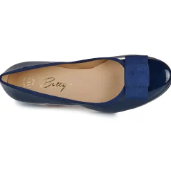 Betty London - Hélène MARINE Online