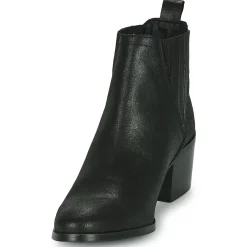 Betty London - LOLILOU