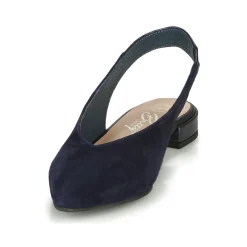 Betty London - MITONI