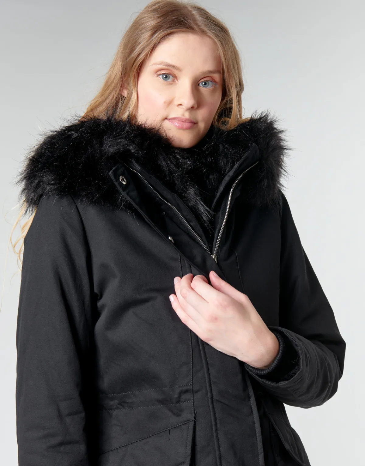 Betty London - NIETTE Noir Online