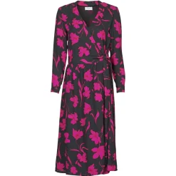 Betty London - NOLIE