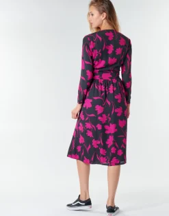 Betty London - NOLIE