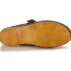 Betty London - PAQUITA