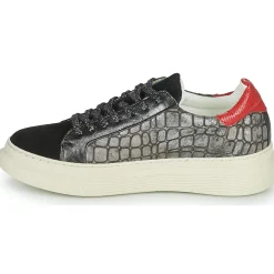 Betty London - PORMINE