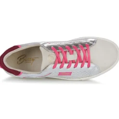 Betty London - SANDRA