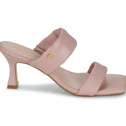 Betty London - TEODORA Nude Online