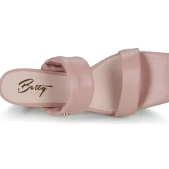 Betty London - TEODORA Nude Online