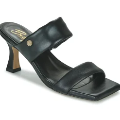 Betty London - TEODORA