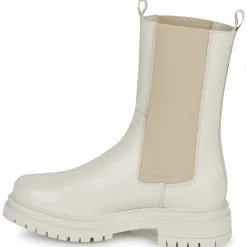 Betty London - VERONIQUE