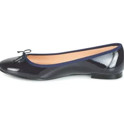 Betty London - VROLA Marine