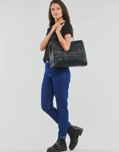 Calvin Klein Jeans - MOM JEAN