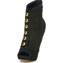 Carmen Steffens - 6912030001