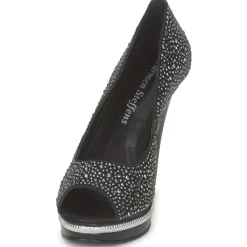 Carmen Steffens - TOUGA