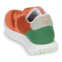 Casual Attitude - STRANI