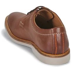 Clarks - ATTICUS LTLACE Marron Sale