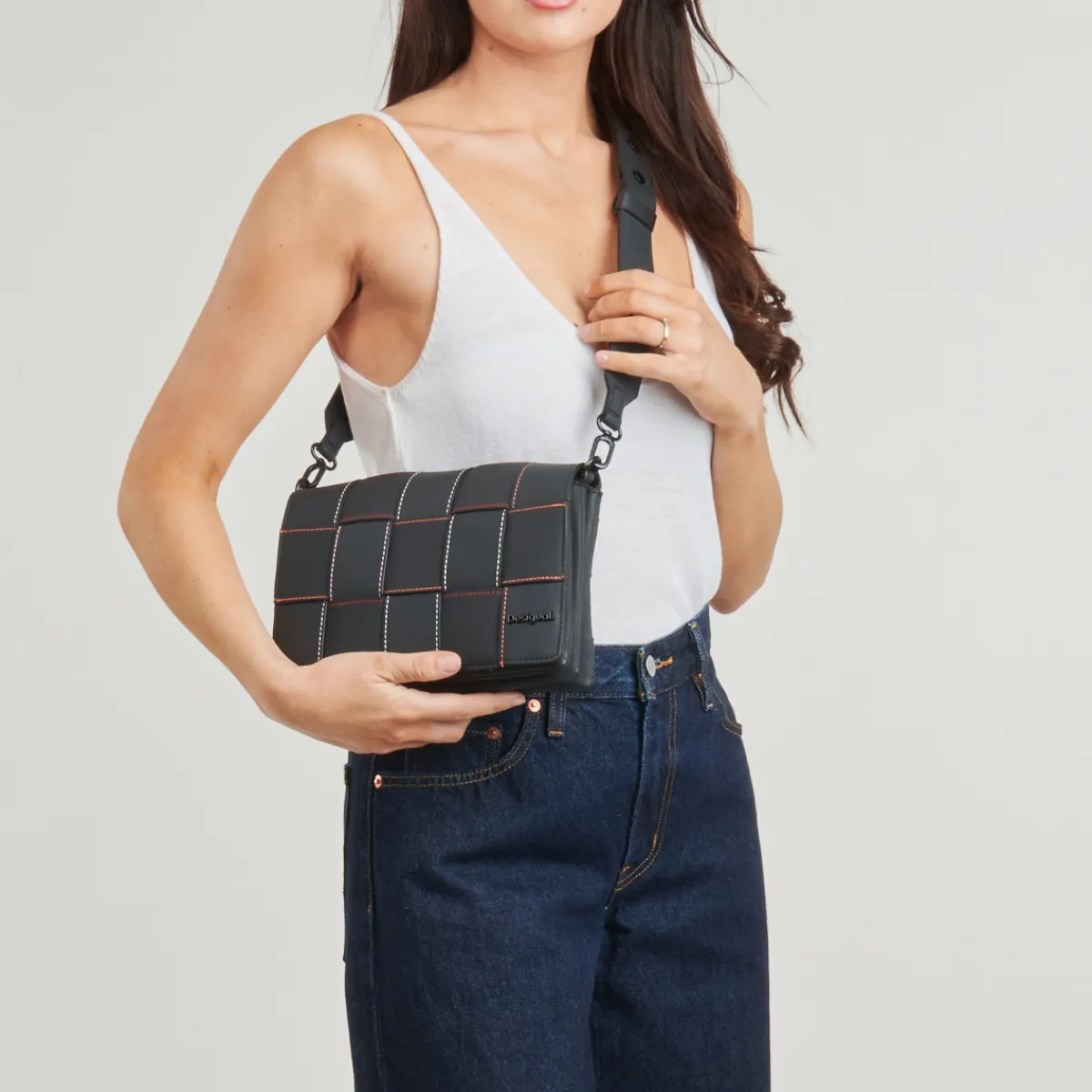 Desigual - YOKO DORTMUND FLAP Noir Outlet