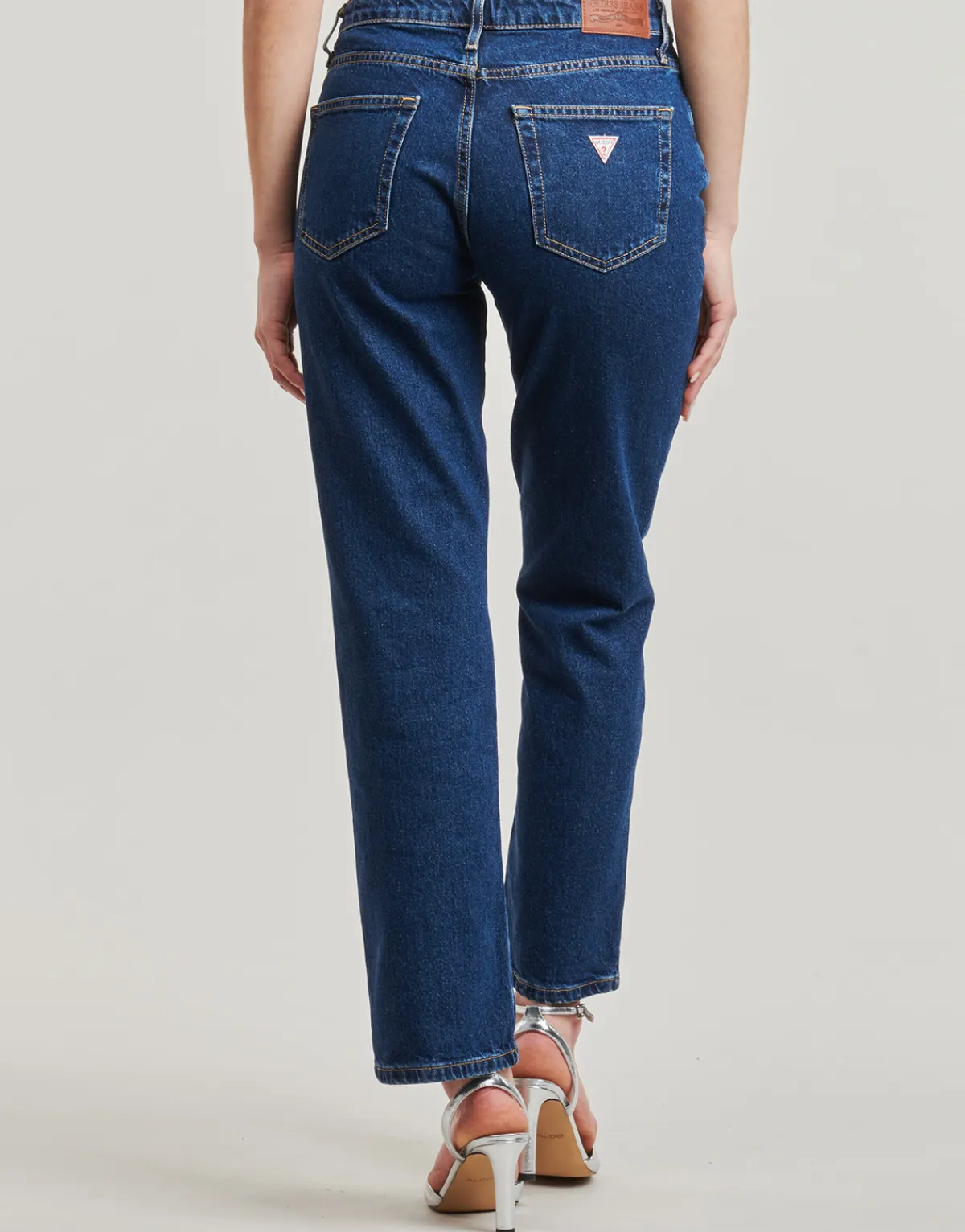 Guess - G08 MID RISE STRAIGHT