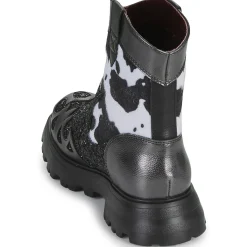 Irregular Choice - STEP IN STYLE