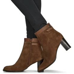 JB Martin - LOVE Hot