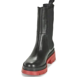 JB Martin - MOTIVEE VEAUNOIR New