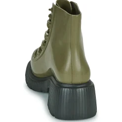 Melissa - COSMO BOOT AD