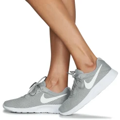 New Nike - TANJUN Gris