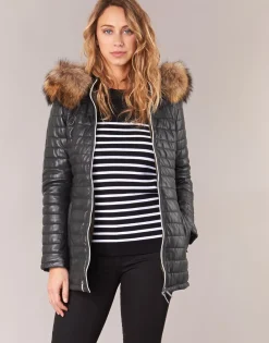 Oakwood - POPPY Noir Outlet