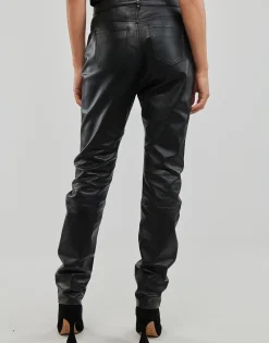 Oakwood - PRETTY Noir Clearance