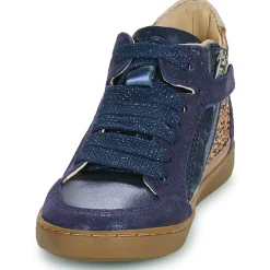 Shoo Pom - PLAY CONNECT