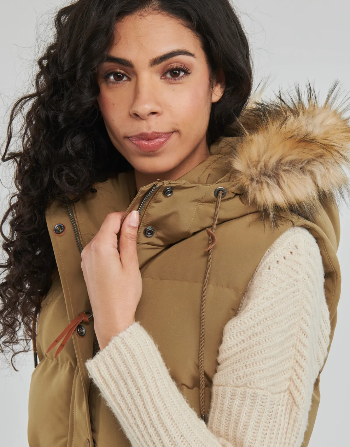 New Superdry - VINTAGE EVEREST FAUX FUR GILET Sandstone