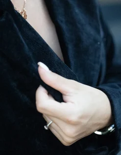 THEAD. - KATE BLAZER Noir Clearance