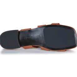 Tommy Hilfiger - LEATHER