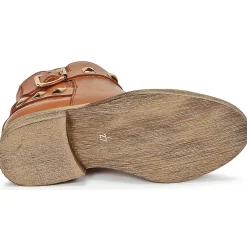 Young Elegant People - CELIA Cognac Outlet