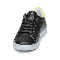 Young Elegant People - EDEN Sale