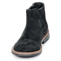 Young Elegant People - FILICIA